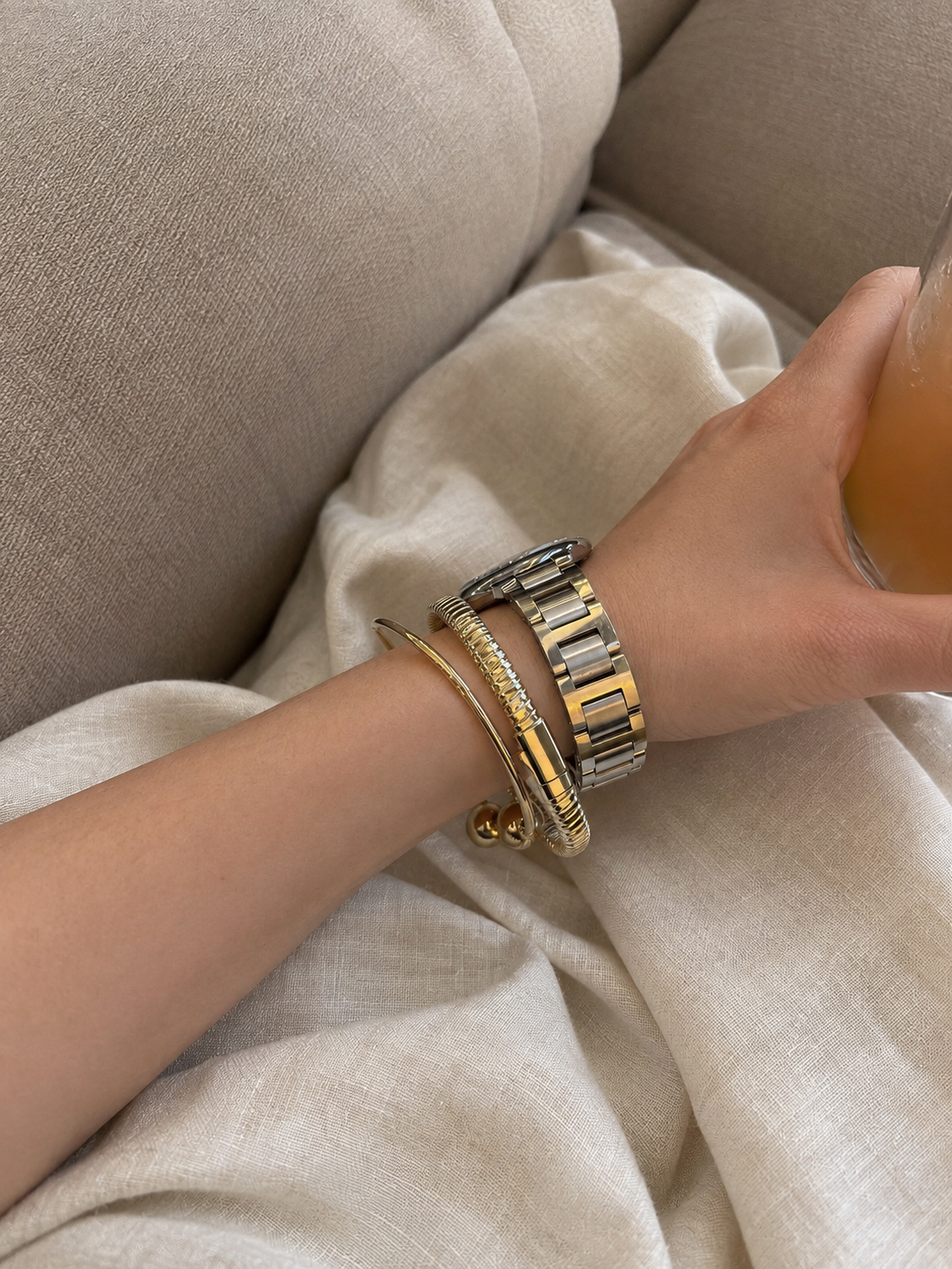 Flexible Ribbed Bracelet